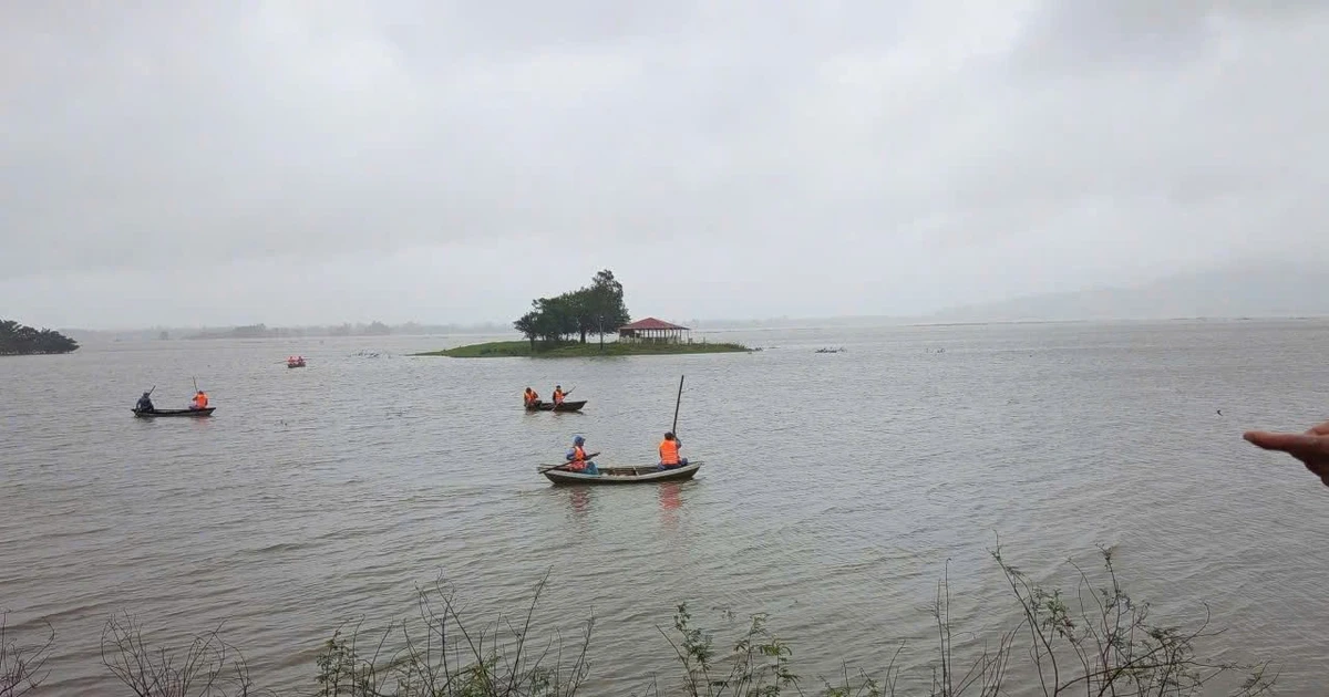 Rủ nhau đi bắt chuột, ghe chìm khiến một người tử vong