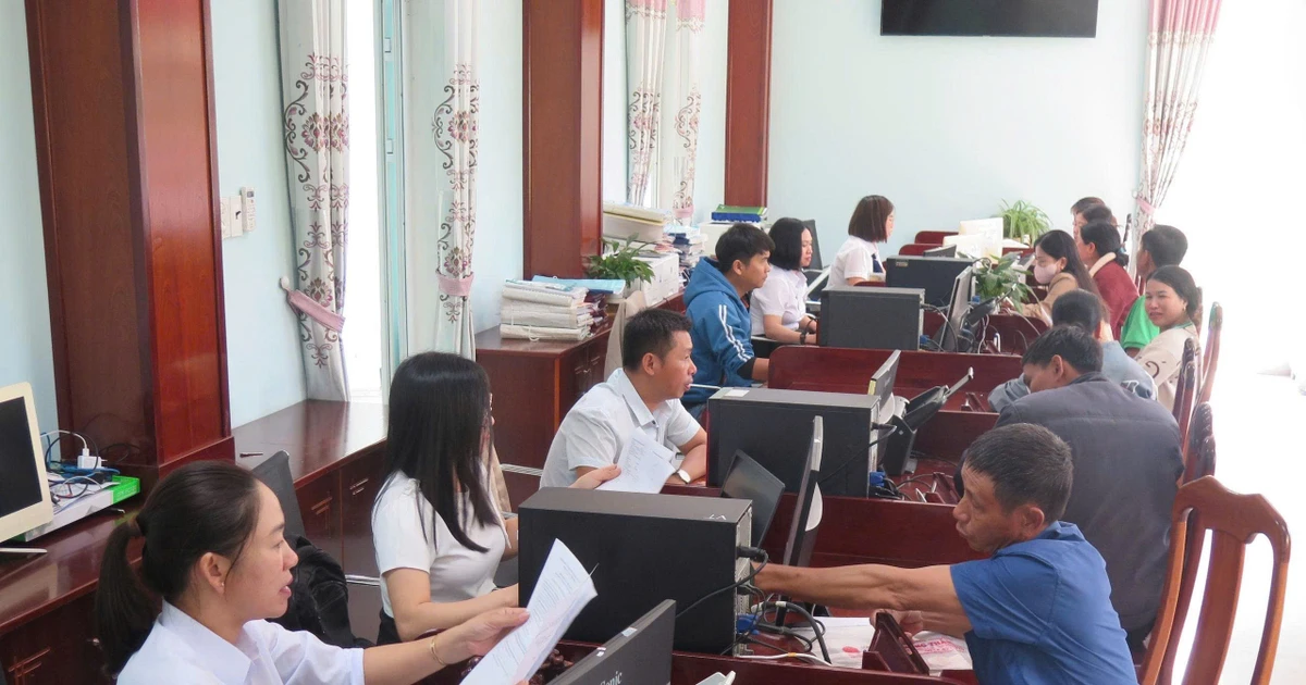 Quảng Ngãi thu hồi tiền hỗ trợ hơn 400 cán bộ không đủ điều kiện sau sáp nhập