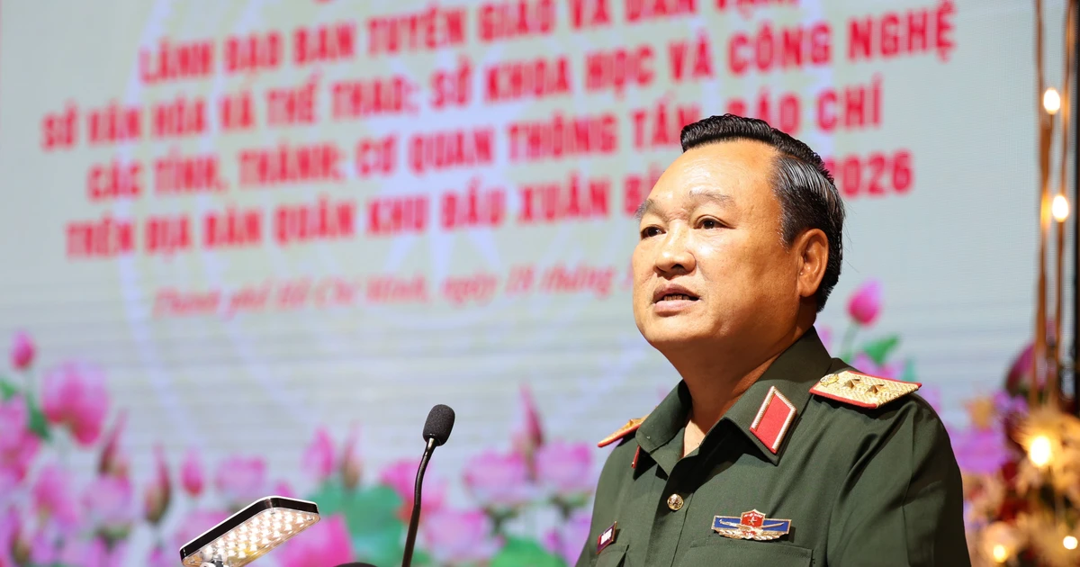 Gần 10.000 cán bộ, chiến sĩ Quân khu 7 được thăng quân hàm, nâng lương trước niên hạn