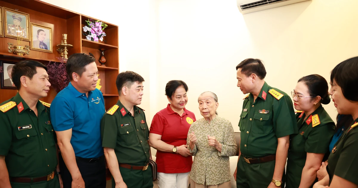 Bộ Quốc phòng tri ân các Mẹ Việt Nam anh hùng, nữ Biệt động Sài Gòn