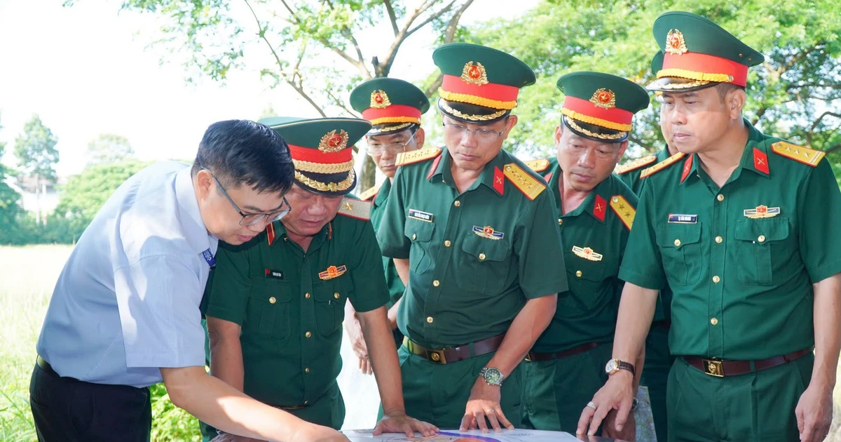 Quân khu 7 khảo sát thực địa, tìm hài cốt liệt sĩ tại Lái Thiêu và Thường Tân