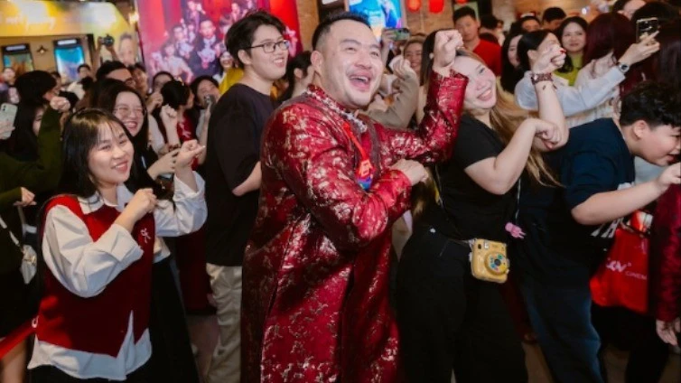 Dù không phải vai chính, "chị Phiến" vẫn gây chú ý ở cinetour Báu Vật Trời Cho