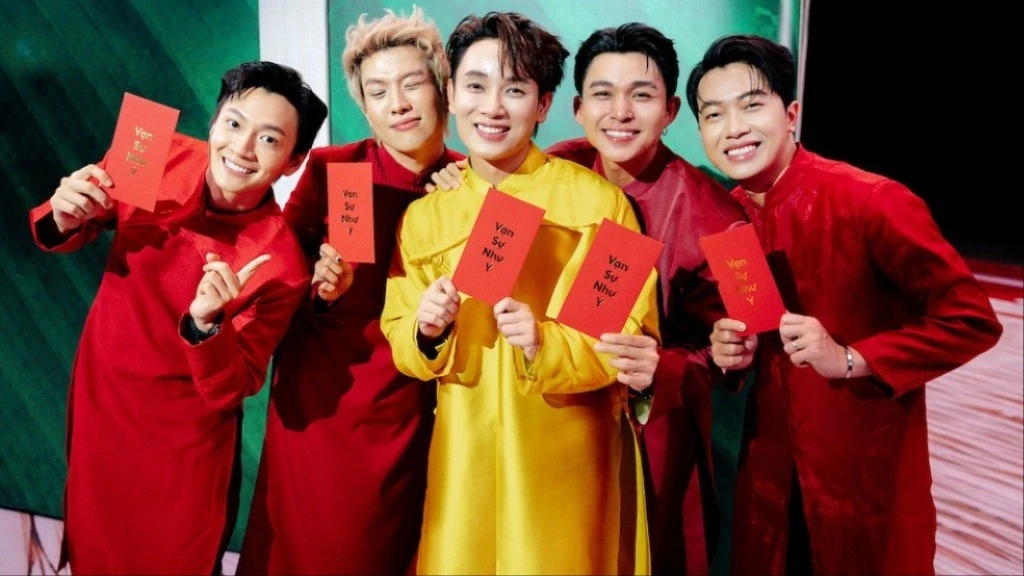 Trúc Nhân tung MV Tết: Âm nhạc rình rang, 68 nghệ sĩ Việt sum họp đông đủ