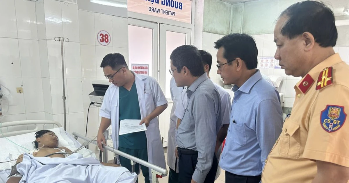 Lãnh đạo tỉnh Quảng Trị thăm hỏi, động viên các nạn nhân vụ xe tải lao vào chợ làm 12 người thương vong