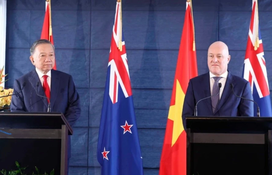 Tổng Bí thư, Chủ tịch nước và Thủ tướng New Zealand gặp gỡ báo chí
