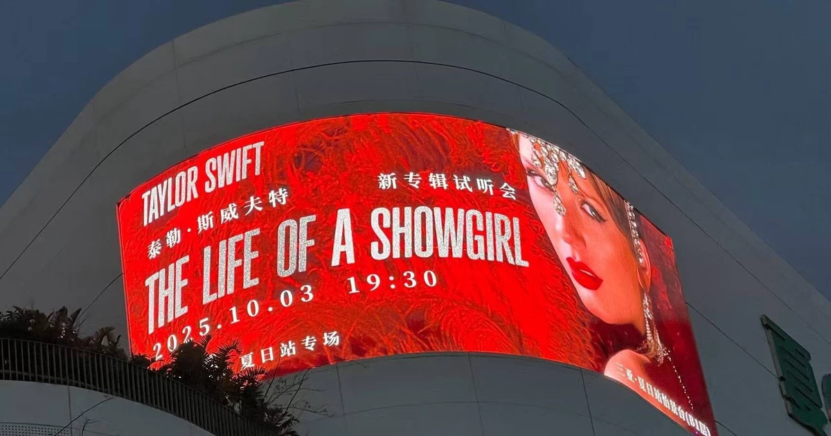 Swifties châu Á "tất tay" ủng hộ album The Life of a Showgirl của Taylor Swift