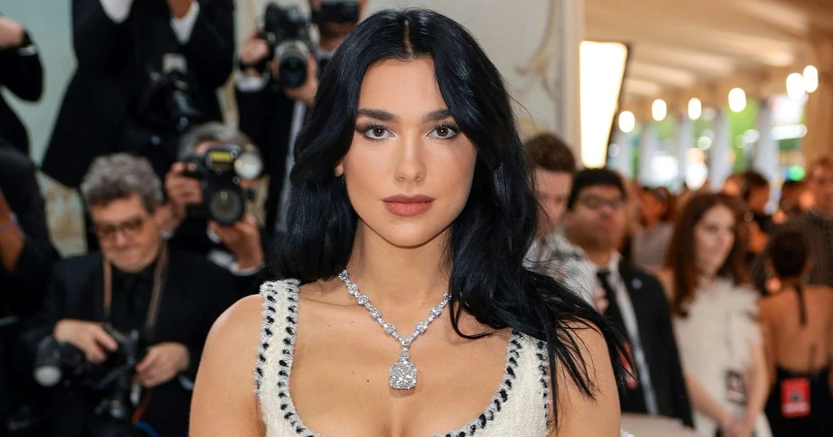 Dua Lipa gây bất ngờ khi thể hiện lại bản hit “No One” của đàn chị Alicia Keys