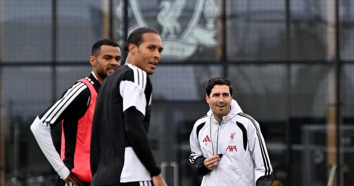 Ba tuần đếm ngược và bài toán lực lượng còn ngổn ngang của Liverpool
