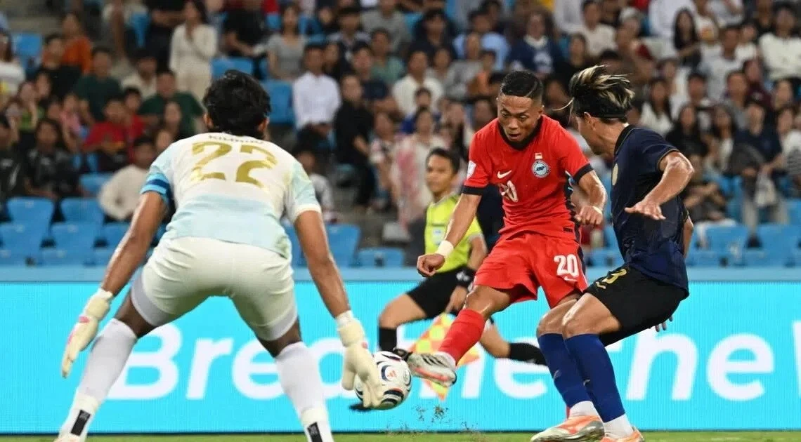 Đẳng cấp lên tiếng, Singapore thắng trận ra quân ở ASEAN Cup