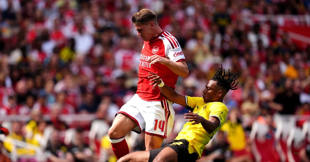 Arsenal thua Dortmund ở Emirates Cup: Điểm sáng Christos Tzolis và nỗi lo hàng thủ