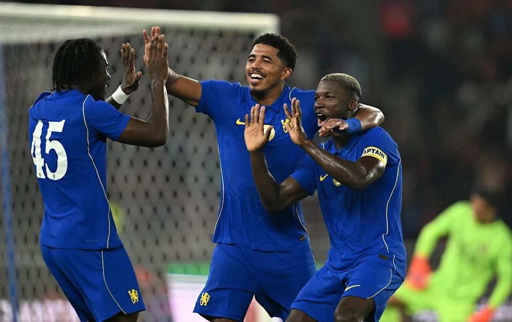 Bốc thăm vòng 2 Cúp Liên đoàn Anh: Chelsea và Tottenham 'dễ thở'