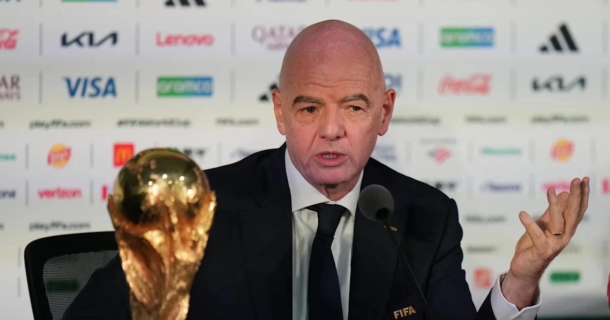 FIFA hủy kế hoạch bán cổ phần World Cup, vị thế Chủ tịch Infantino lung lay