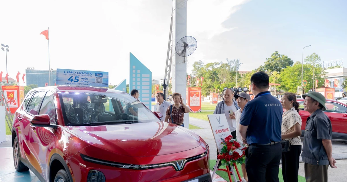 VinFast Limo Green được ví như… 'máy cày tiền' mới của các bác tài dịch vụ