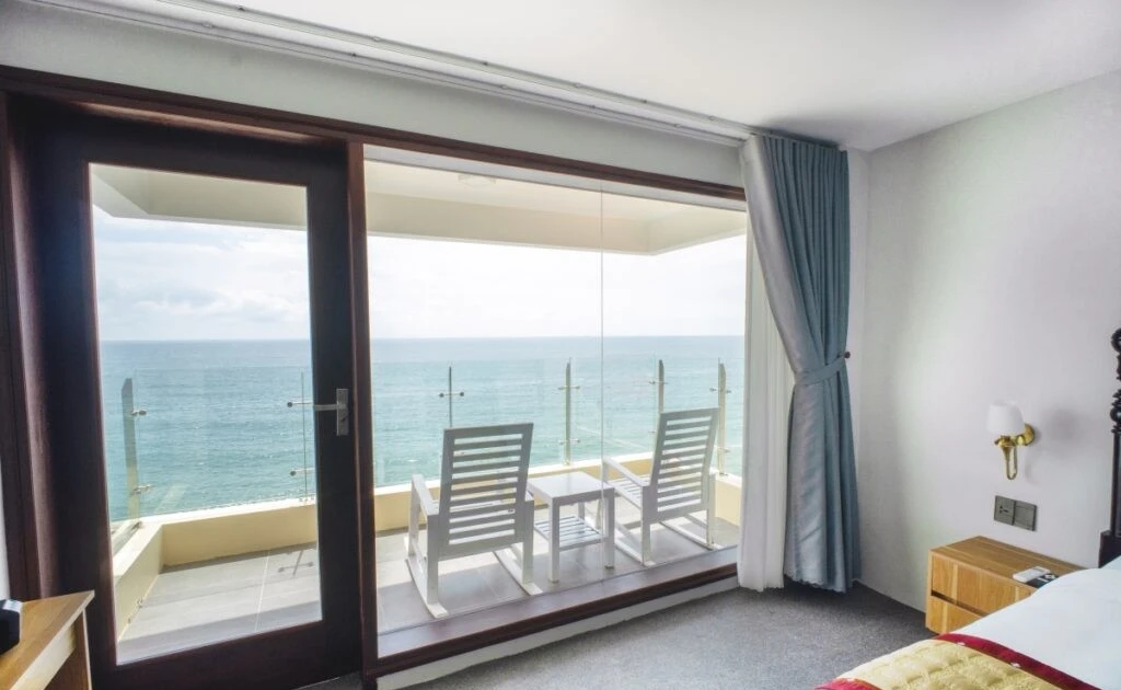 Palado Hotel Mui Ne: Khách sạn nghỉ dưỡng biển cao cấp với hầm rượu chuẩn châu Âu