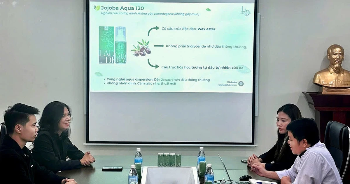 Từ khoa học vi sinh đến mỹ phẩm an toàn – Hành trình kiến tạo thương hiệu Lady Dew