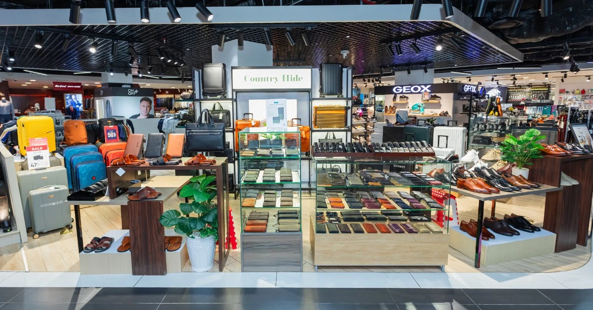 GLEA kết hợp LUG ra mắt bộ sưu tập da thật 2026: 'Chạm chất thật – Khắc dấu hành trình'