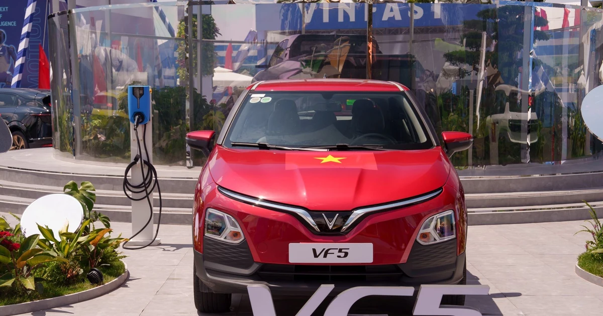 Giá lăn bánh tháng 11/2025 chưa tới 500 triệu đồng, VinFast VF 5 đang trở thành lựa chọn 'hời' nhất phân khúc A-SUV