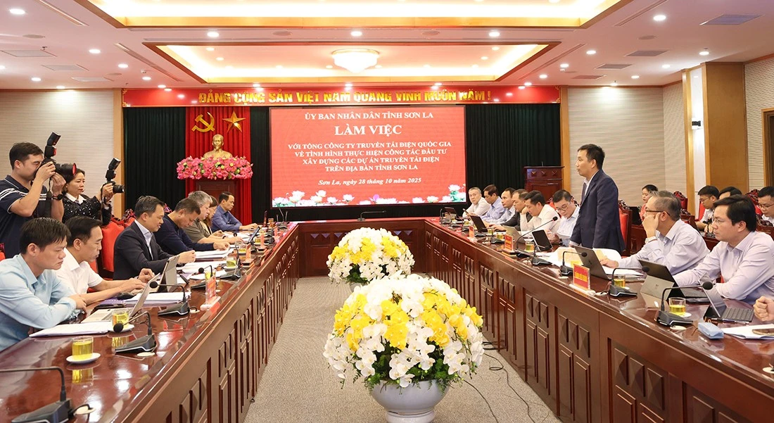 Đẩy nhanh tiến độ các dự án truyền tải điện trên địa bàn tỉnh Sơn La