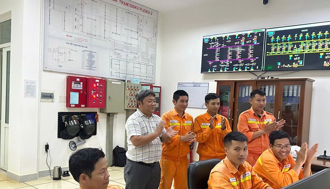 Đóng điện kháng bù ngang 500kV tại TBA 500kV Pleiku 2