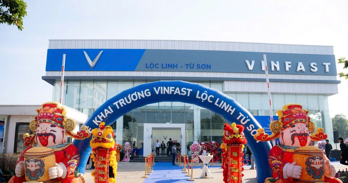 Lập kỷ lục với xưởng dịch vụ thứ 350, VinFast nhận 'mưa lời khen' về mạng lưới hậu mãi khủng nhất Việt Nam