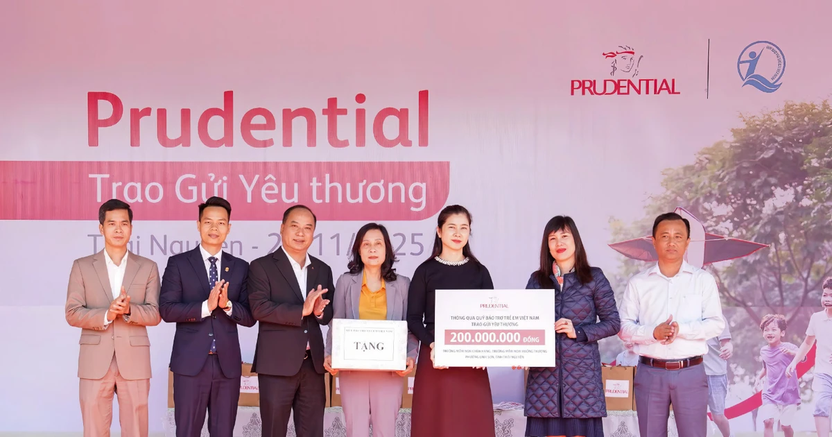 Prudential hỗ trợ những gia đình khó khăn, chịu ảnh hưởng bởi bão lũ tại các tỉnh thành miền Trung và miền Bắc
