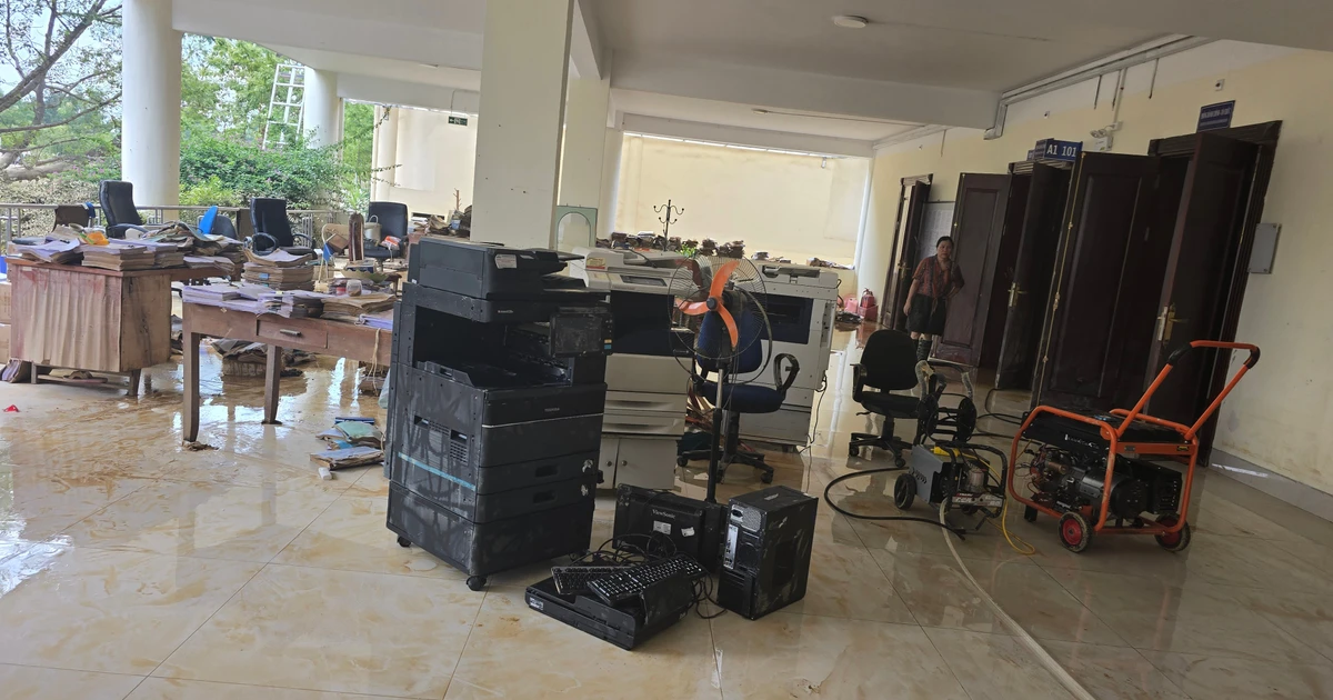 Hỗ trợ sửa chữa đồ điện tử miễn phí cho người dân vùng lũ Thái Nguyên