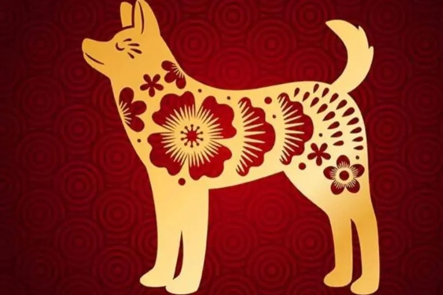 Tài lộc của con giáp tuổi Tuất giai đoạn này chủ yếu đến từ uy tín và sự tin tưởng: chia lợi nhuận trong các mối hợp tác, hoa hồng từ công việc ngắn hạn do bạn bè giới thiệu, hoặc bán lại đồ đạc không dùng đến với giá tốt.