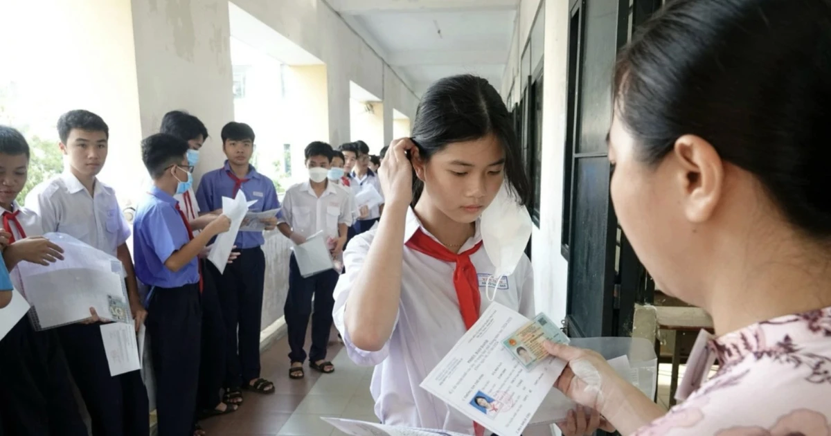 Hàng loạt tỉnh thành tuyển sinh vào 10 bằng môn Ngoại ngữ, Khoa học Tự nhiên tiếp tục bị “lép vế”?