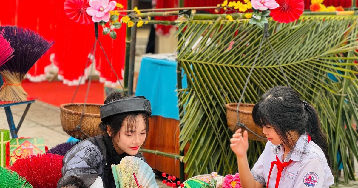 Quảng Ngãi: Teen THCS Nam Đàn rộn ràng trải nghiệm văn hóa Tết truyền thống