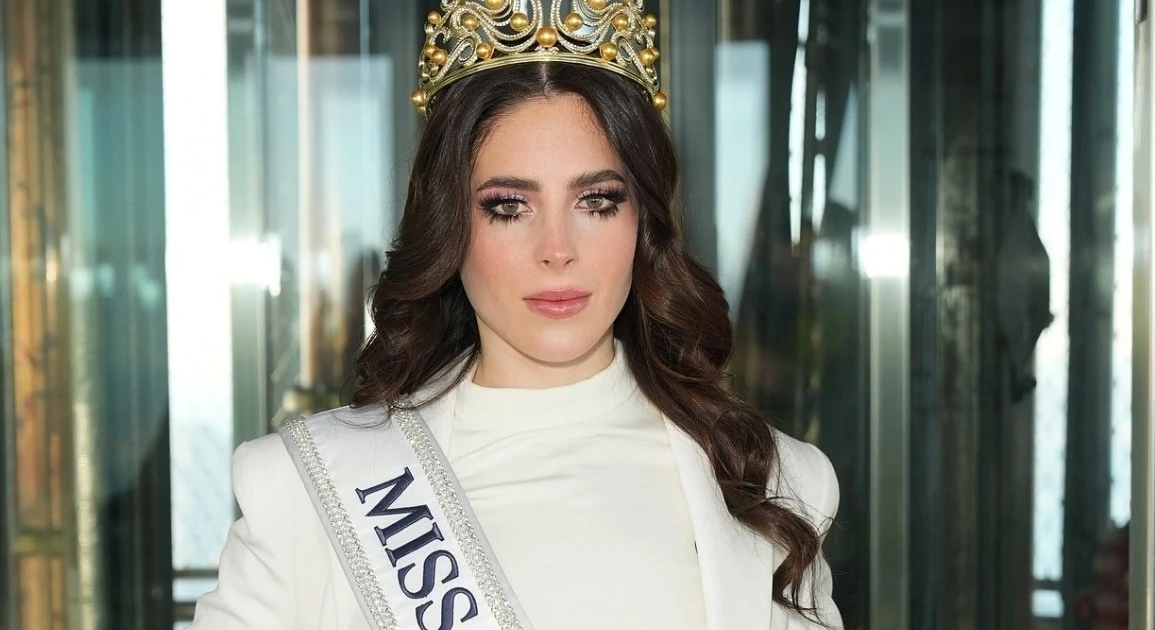 Hoa hậu Hoàn vũ cãi tay đôi với khán giả