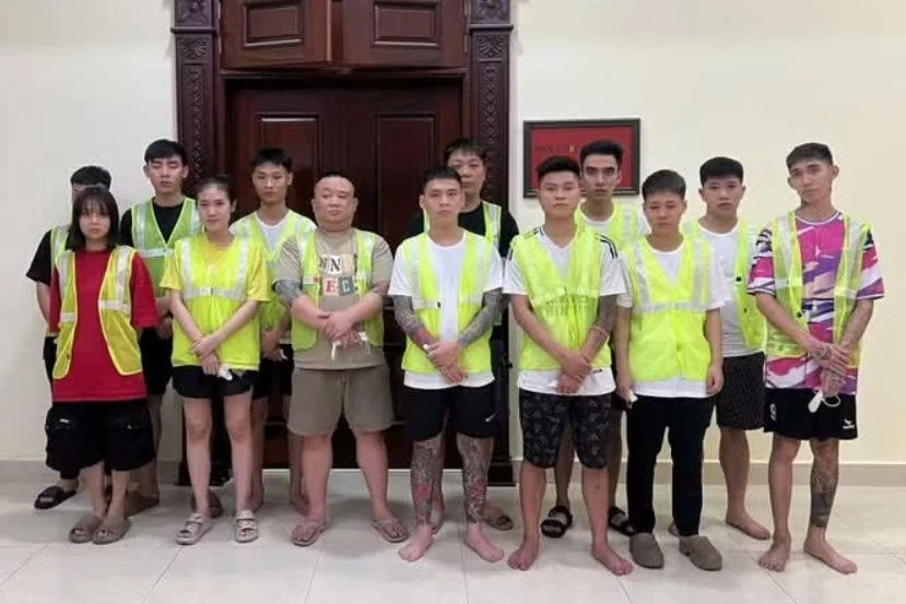 Hà Nội: Quản lý quán Lounge Gas Remix cùng 12 nhân viên bị tạm giữ vì bán 'bóng cười'