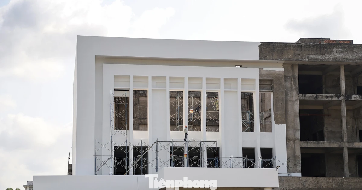 Công trường bệnh viện nghìn tỷ ở Cần Thơ nhộn nhịp lại sau 4 năm 'đắp chiếu'