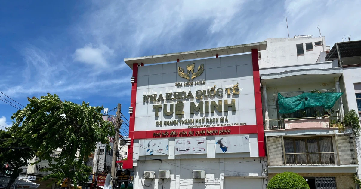 Đình chỉ 18 tháng một nha khoa ở An Giang