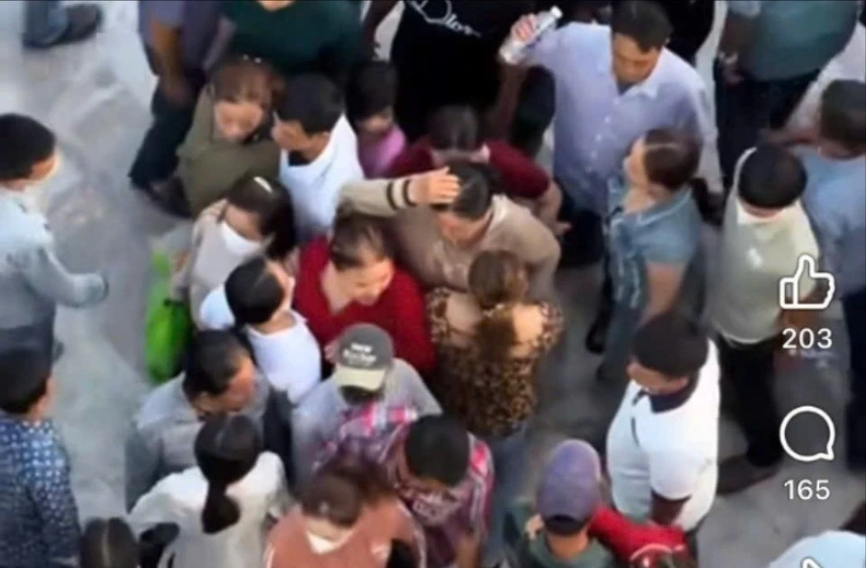 Bắt được một đối tượng trong nhóm dàn cảnh giật dây chuyền du khách tại khu du lịch ở Cần Thơ