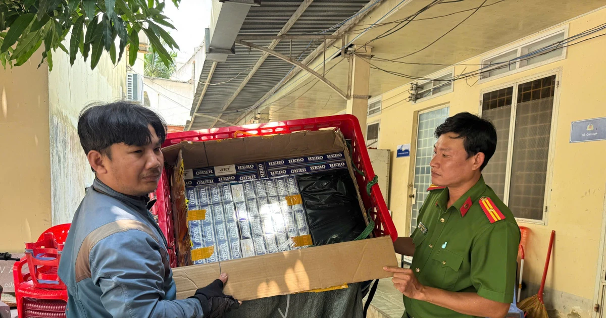 Giả làm shipper để vận chuyển gần 1.500 bao thuốc lá lậu