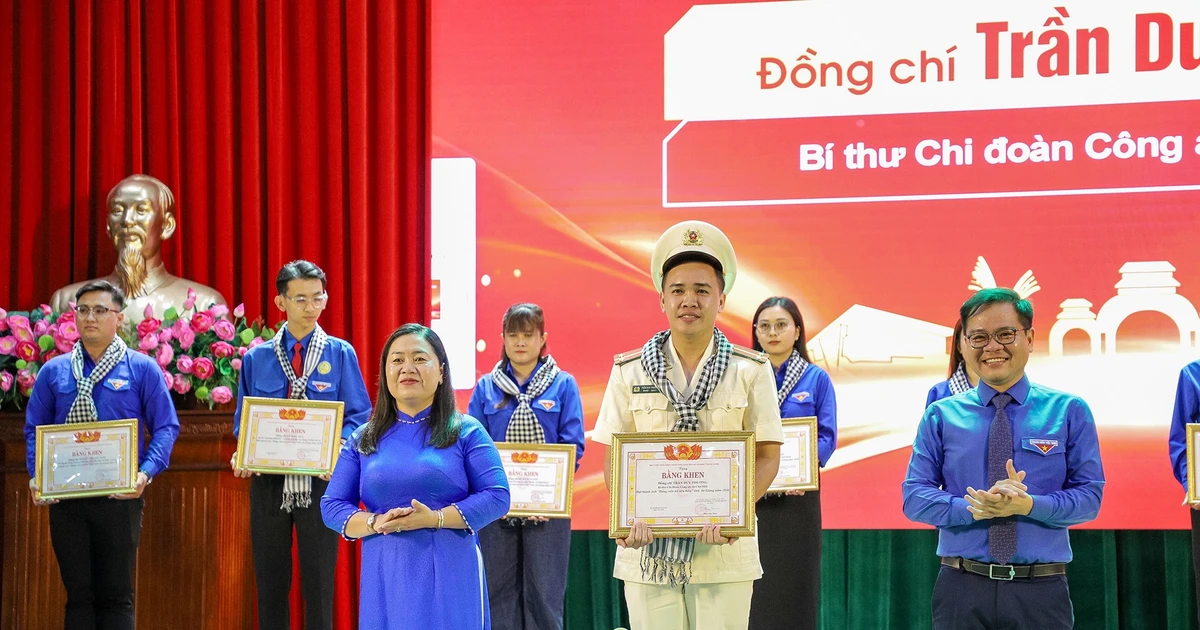 Tuyên dương 47 đảng viên trẻ tiêu biểu, tuổi trẻ An Giang viết tiếp truyền thống 95 năm của Đoàn