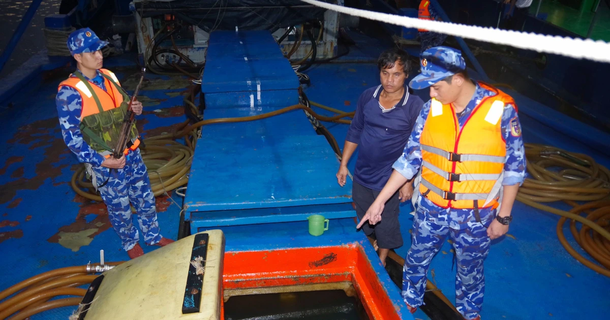 Thu giữ hơn 360.000 lít dầu DO vận chuyển trái phép trên biển