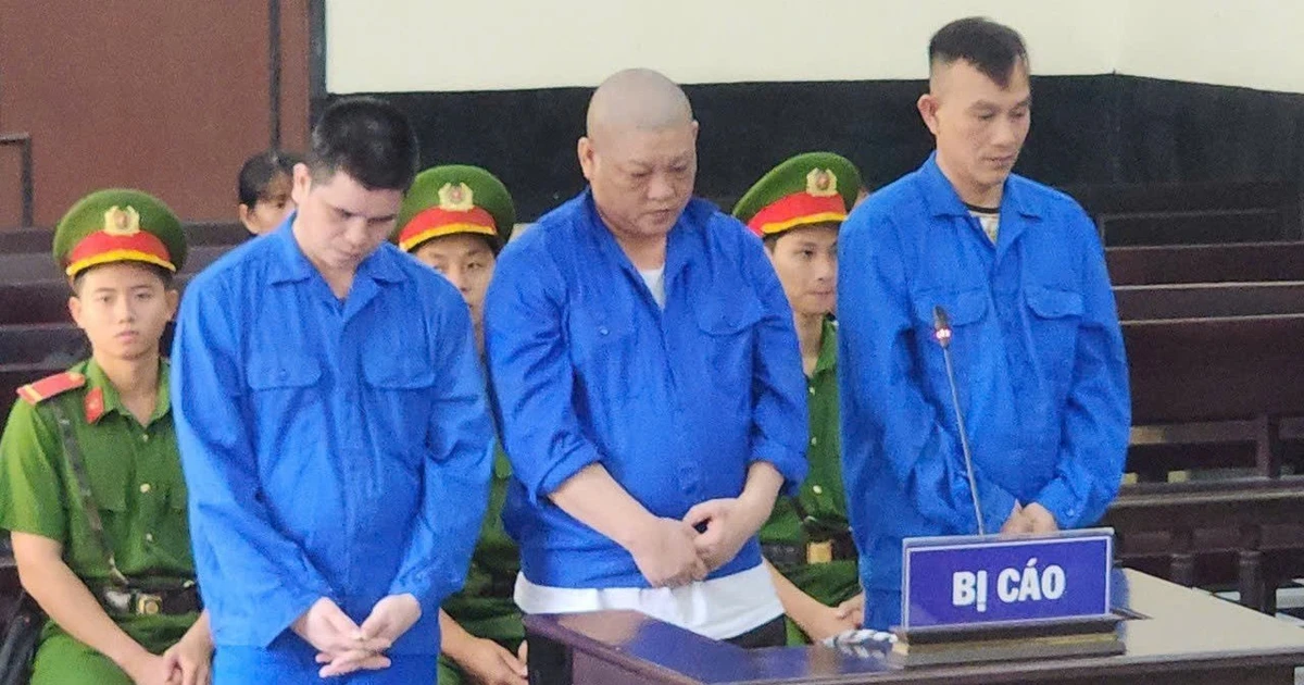 Vờ chở thuê để chiếm đoạt 15 tấn sầu riêng