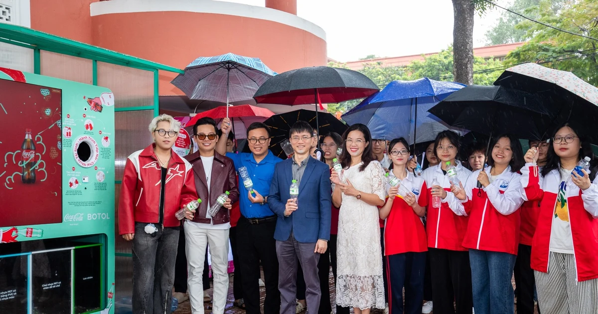 Chương trình 'Chai nhựa tái sinh, hành trình tiếp nối' góp phần giúp sinh viên nâng cao trách nhiệm với cộng đồng