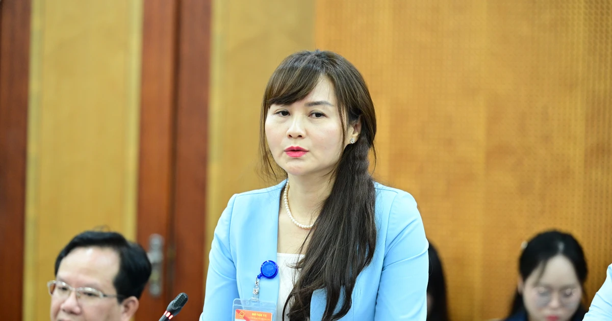 Rà soát, bố trí lại đội ngũ cán bộ công chức cấp xã, giảm số lượng thôn, tổ dân phố