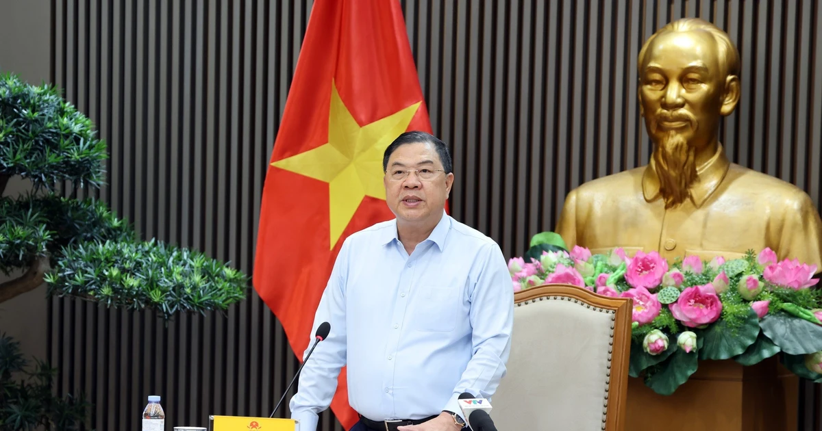 Phó Thủ tướng: Khẩn trương xây dựng chiến lược phát triển thị trường trong nước