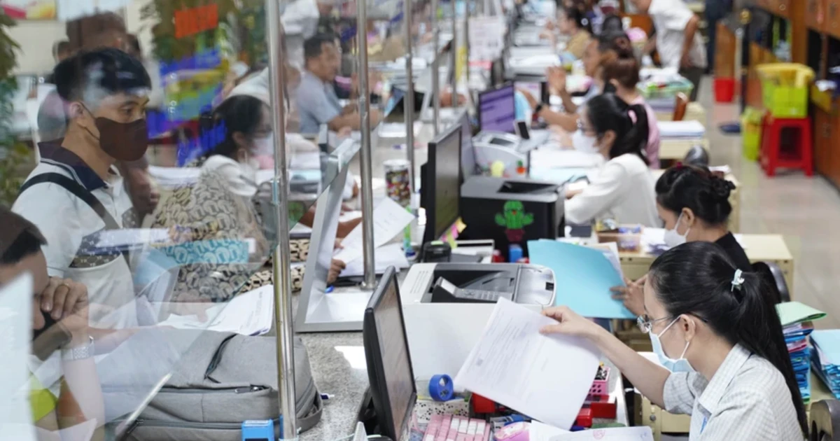 Bố trí thừa cấp phó, giao biên chế không phù hợp là hành vi gây lãng phí