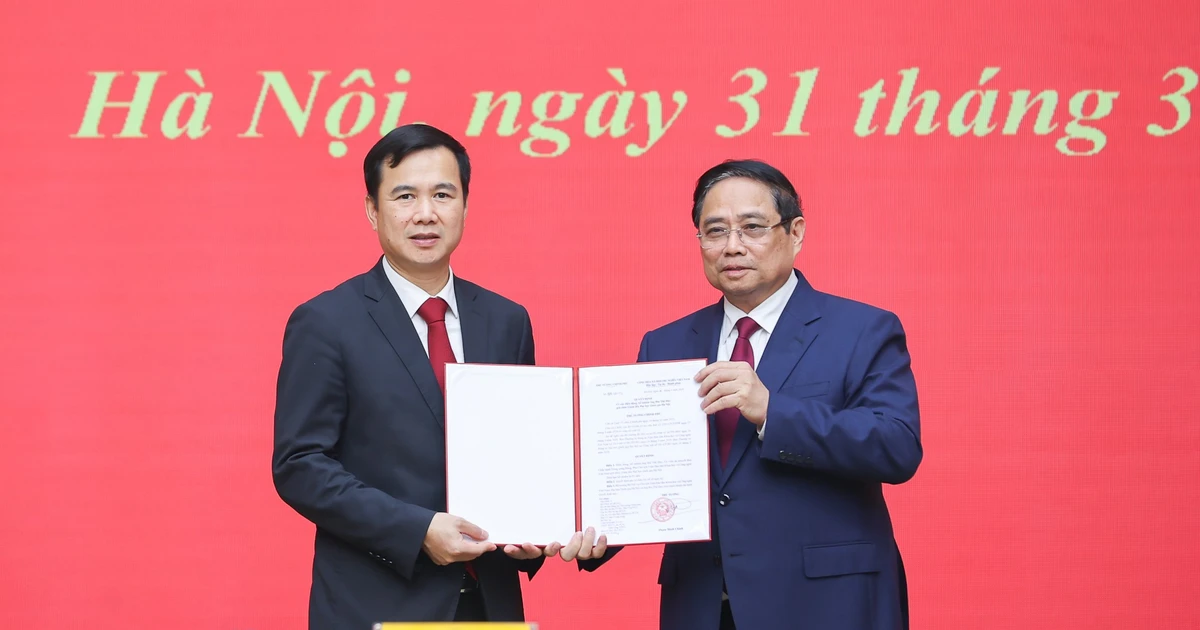Thủ tướng trao quyết định bổ nhiệm Giám đốc Đại học Quốc gia Hà Nội