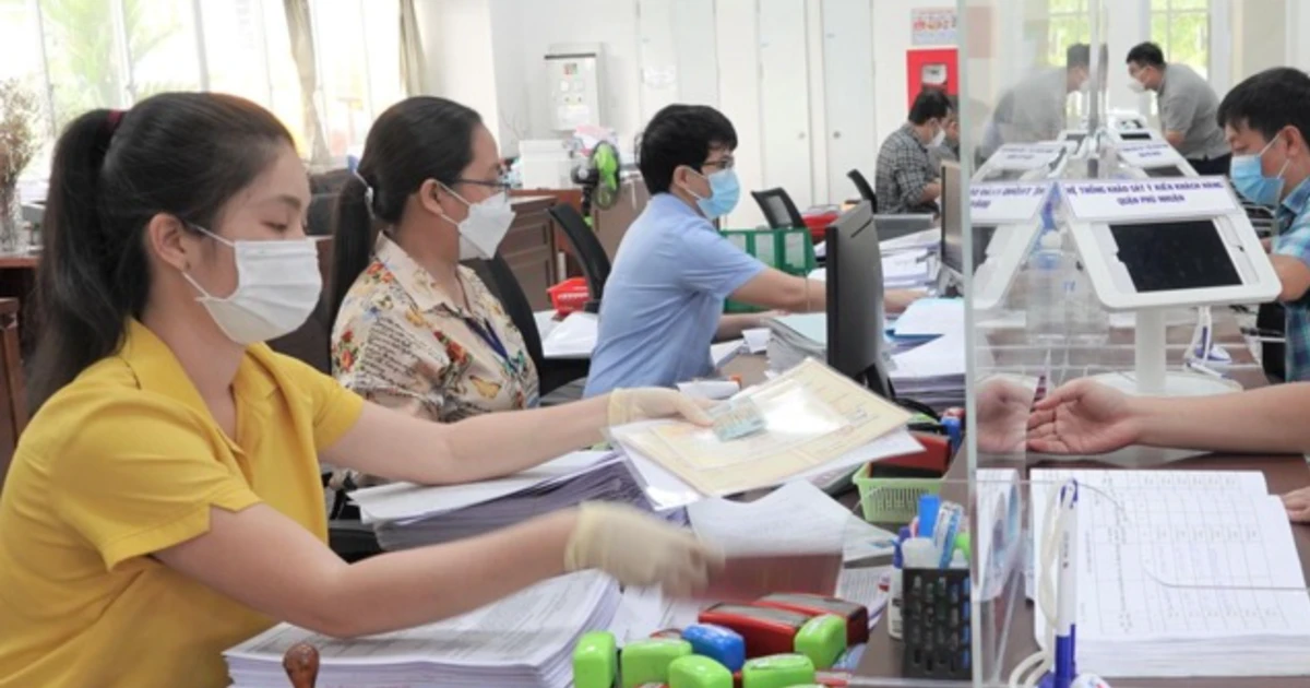 Bộ Nội vụ: Cấp xã được ký hợp đồng lao động hỗ trợ công chức làm chuyên môn