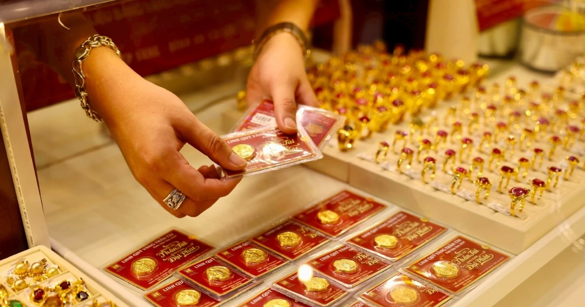 Phó Thủ tướng yêu cầu theo dõi sát diễn biến giá vàng