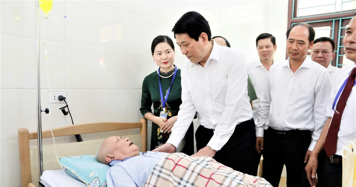 Chủ tịch nước Lương Cường thăm, tặng quà thương binh tại Ninh Bình