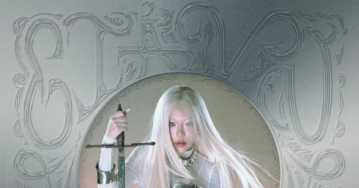 Phùng Khánh Linh viết tiếp "Giữa Một Vạn Người" trước thềm concert ở TP.HCM