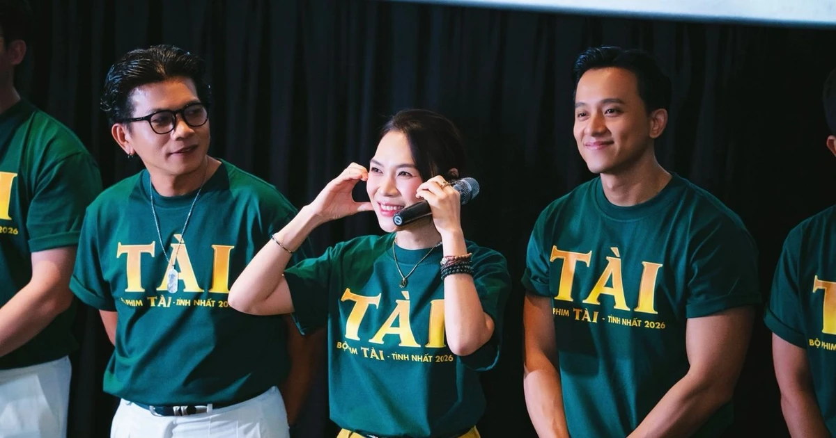 Mỹ Tâm tổ chức xem phim cùng hơn 500 khán giả, Mai Tài Phến gửi lời chúc 8/3