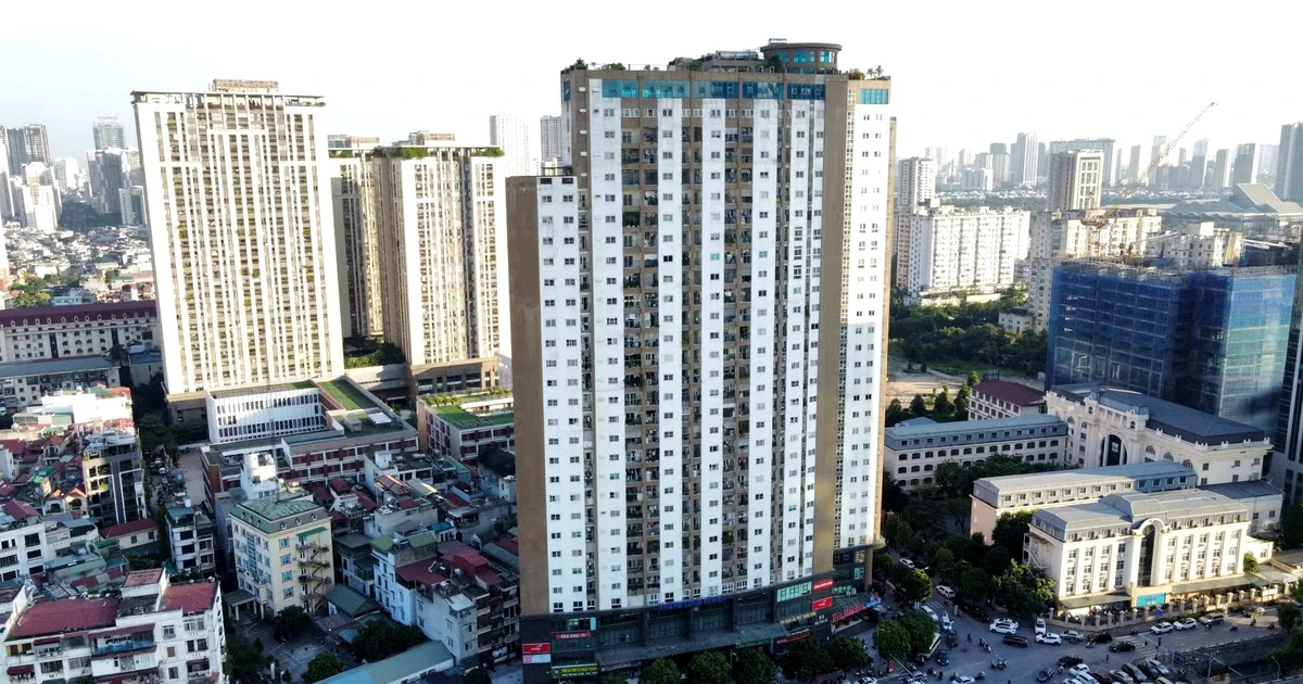 Hàng trăm hộ dân chung cư Thăng Long Tower bị 'treo' sổ hồng cả chục năm
