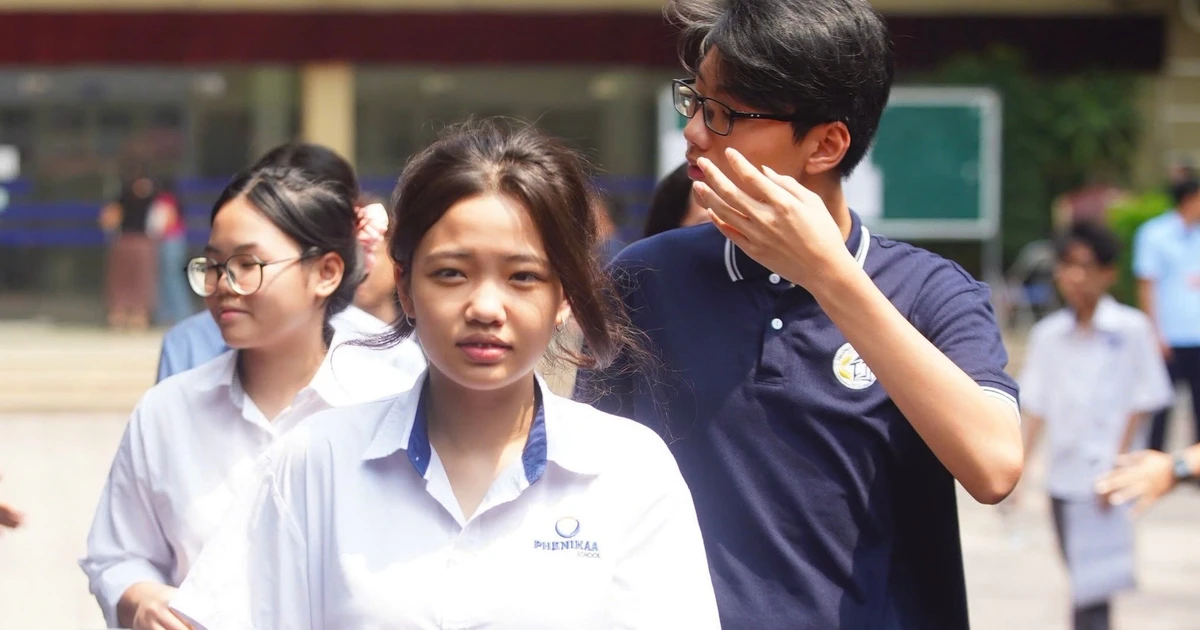 Tối 19/6, phụ huynh Hà Nội xem điểm thi lớp 10 như thế nào?